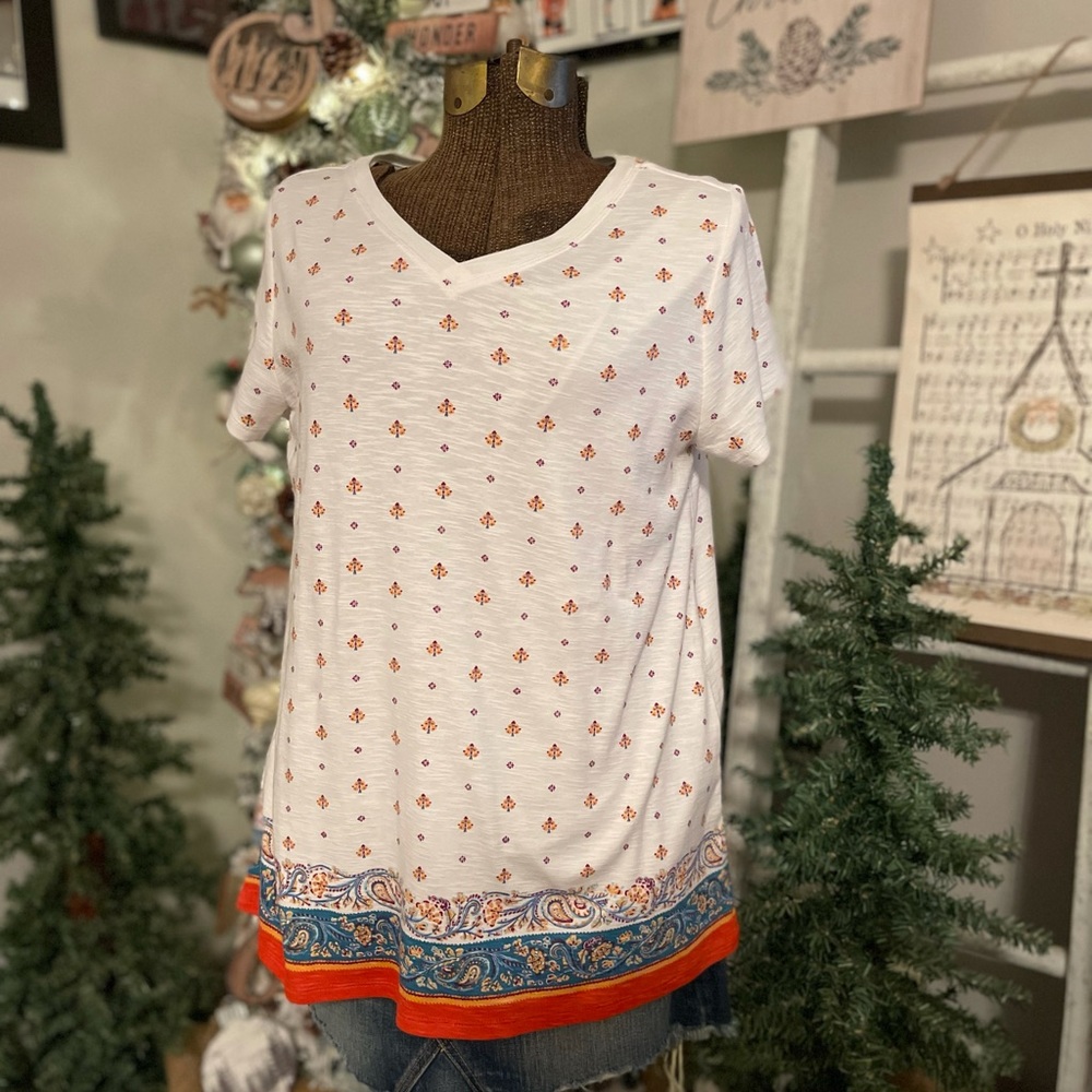 NWOT JJill Cap Sleeve V Neck Orange and Teal Design Tee.